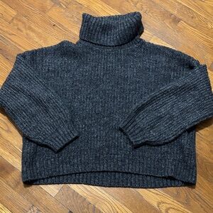 OLD NAVY Cozy Charcoal / grey Turtleneck Sweater